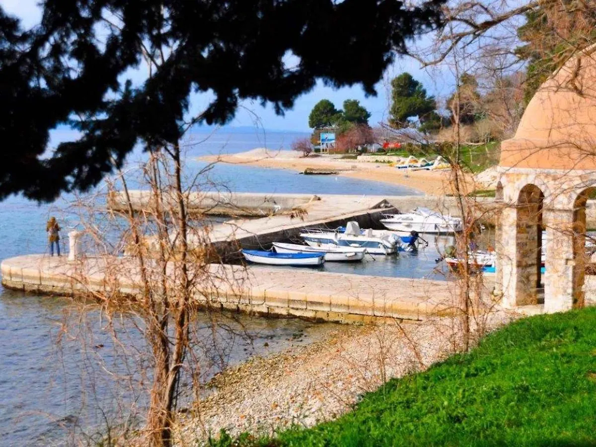 Apartment Near Kolovare Beach In Arbanasi Zadar