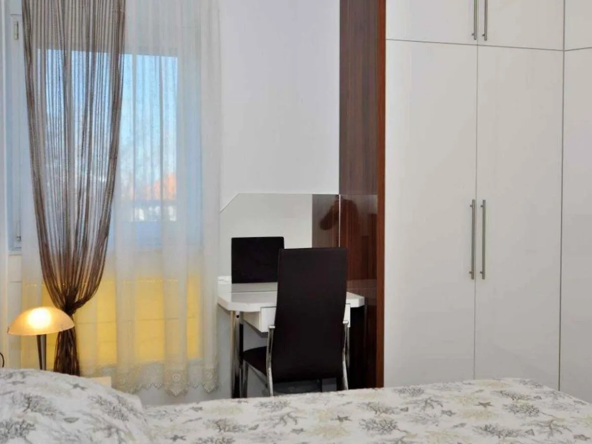 Apartment Near Kolovare Beach In Arbanasi Zadar