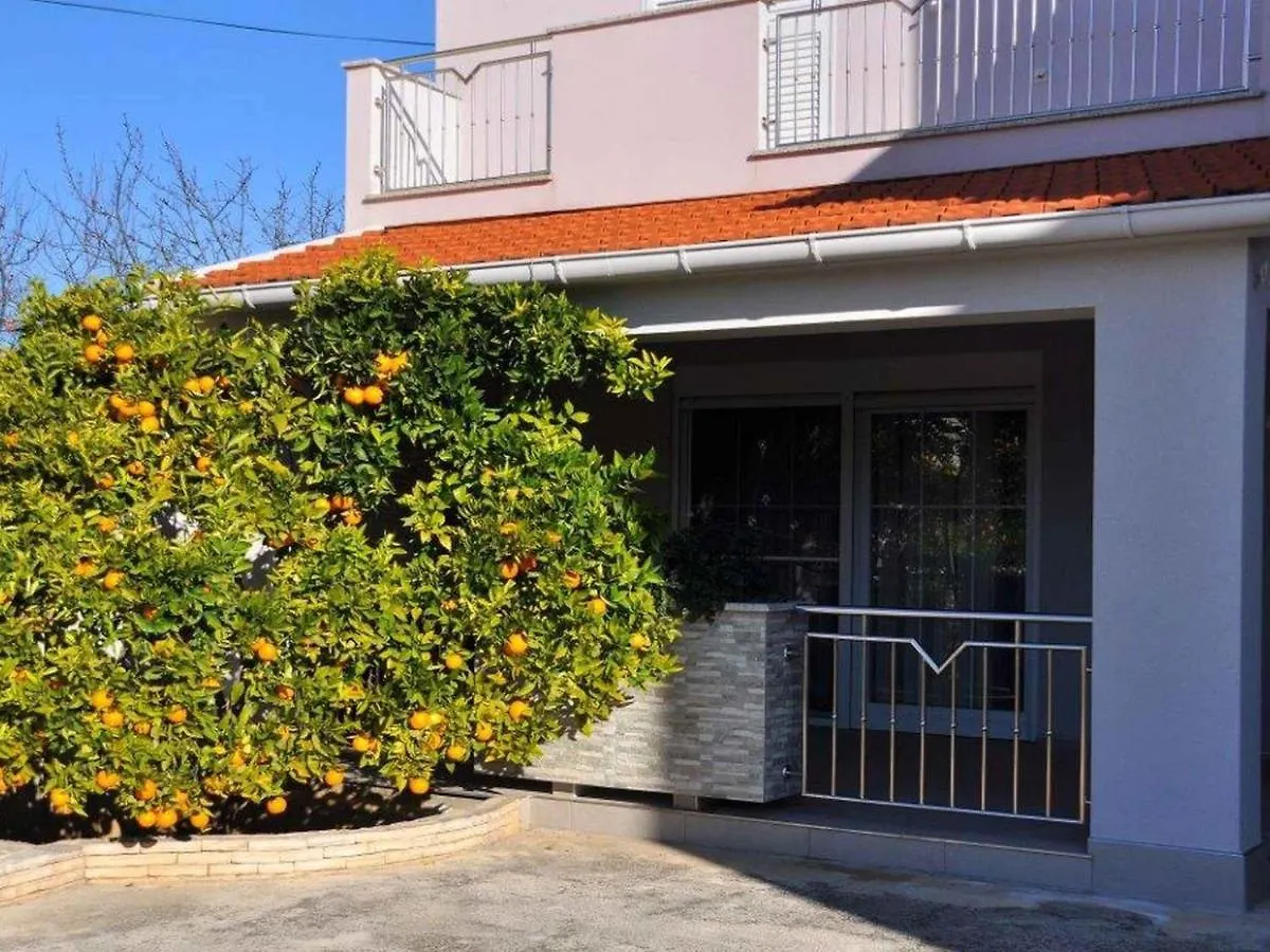 Apartment Near Kolovare Beach In Arbanasi Zadar